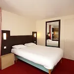 Hotel Brit Essentiel Reims 2*