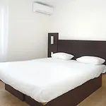 Brit Essentiel Reims Hotel