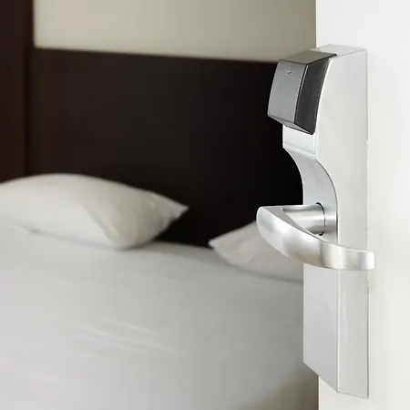 Brit Essentiel Reims Otel