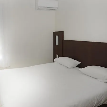 Brit Essentiel Reims Hotel