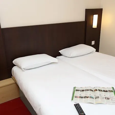 Brit Essentiel Reims Hotel