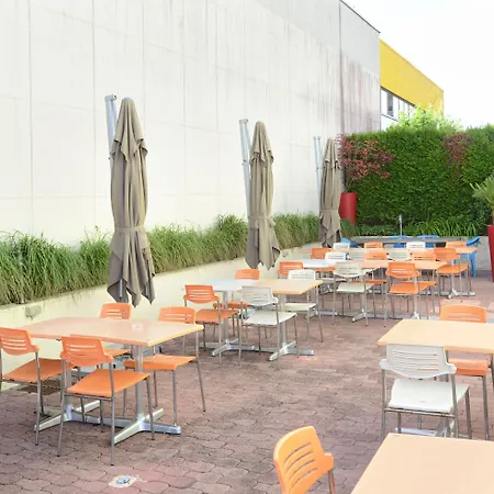מלון Brit Essentiel Reims 2*