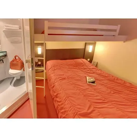 Szálloda Brit Essentiel Reims 2*