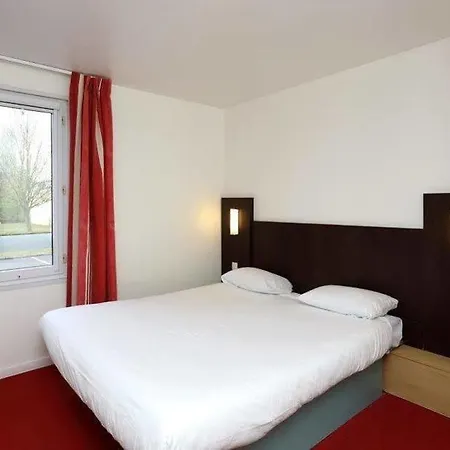 Fasthotel Reims-taissy Hotel 2*