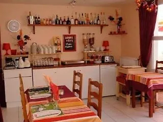 Szálloda Brit Essentiel Reims Taissy