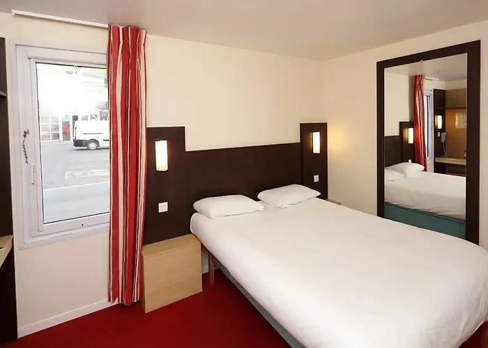 فندق Brit Essentiel Reims 2*