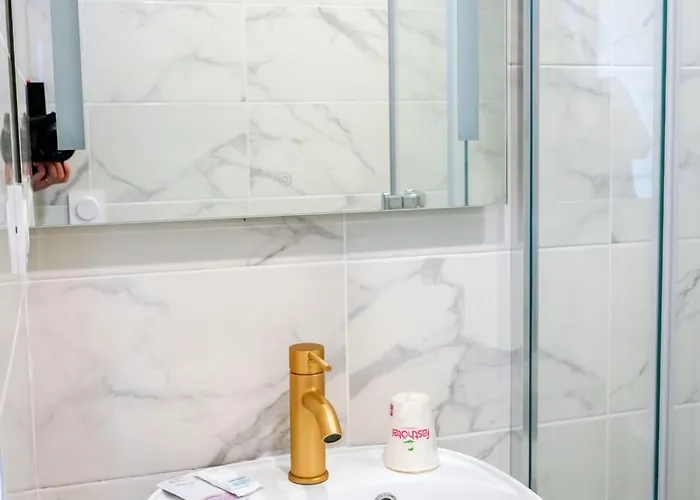 Brit Essentiel Reims 2*