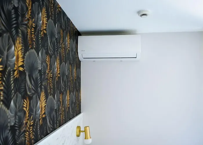 Brit Essentiel Reims فندق 2*