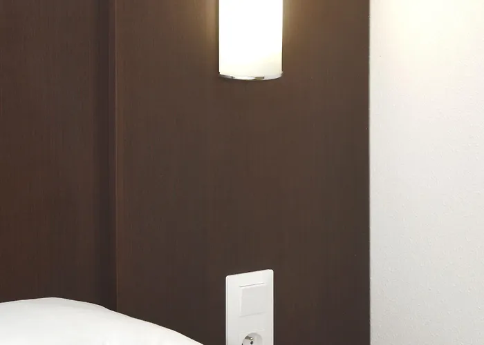 فندق Brit Essentiel Reims 2*