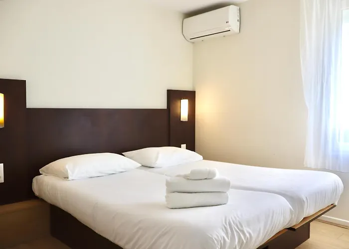 Brit Essentiel Reims Hotel 2*