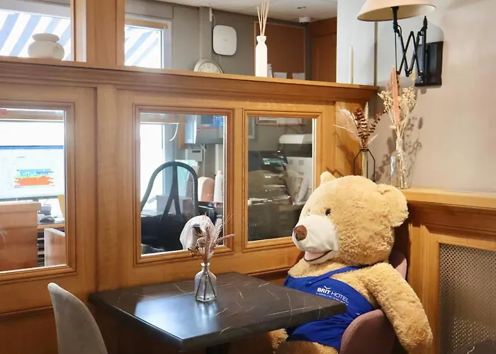 Hotel Brit Essentiel Reims