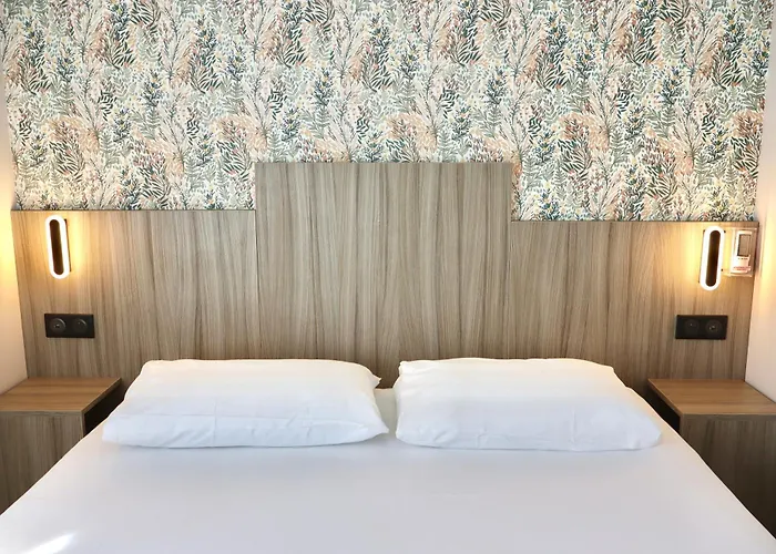 Brit Essentiel Reims Hotel 2*