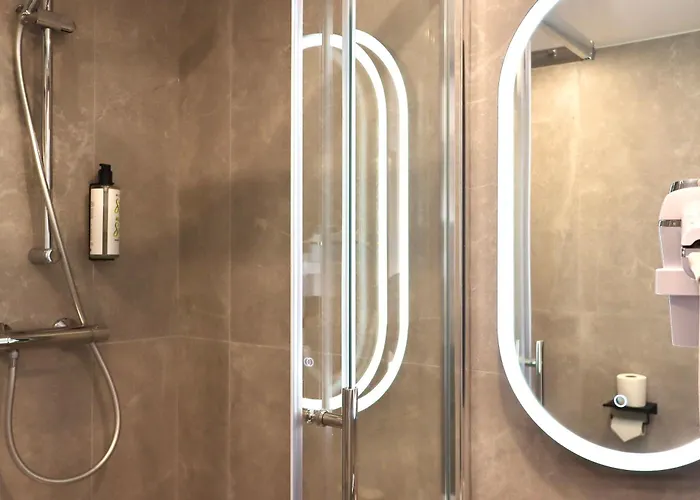 Hotel Brit Essentiel Reims 2*