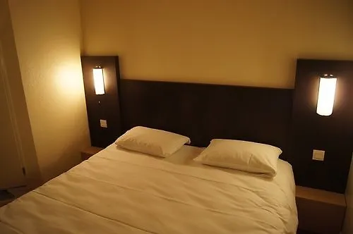 Brit Essentiel Reims Hotel 2*